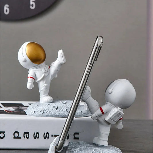 Astronaut Phone Stand: Because Even Space Explorers Need a Break from Floating Around!